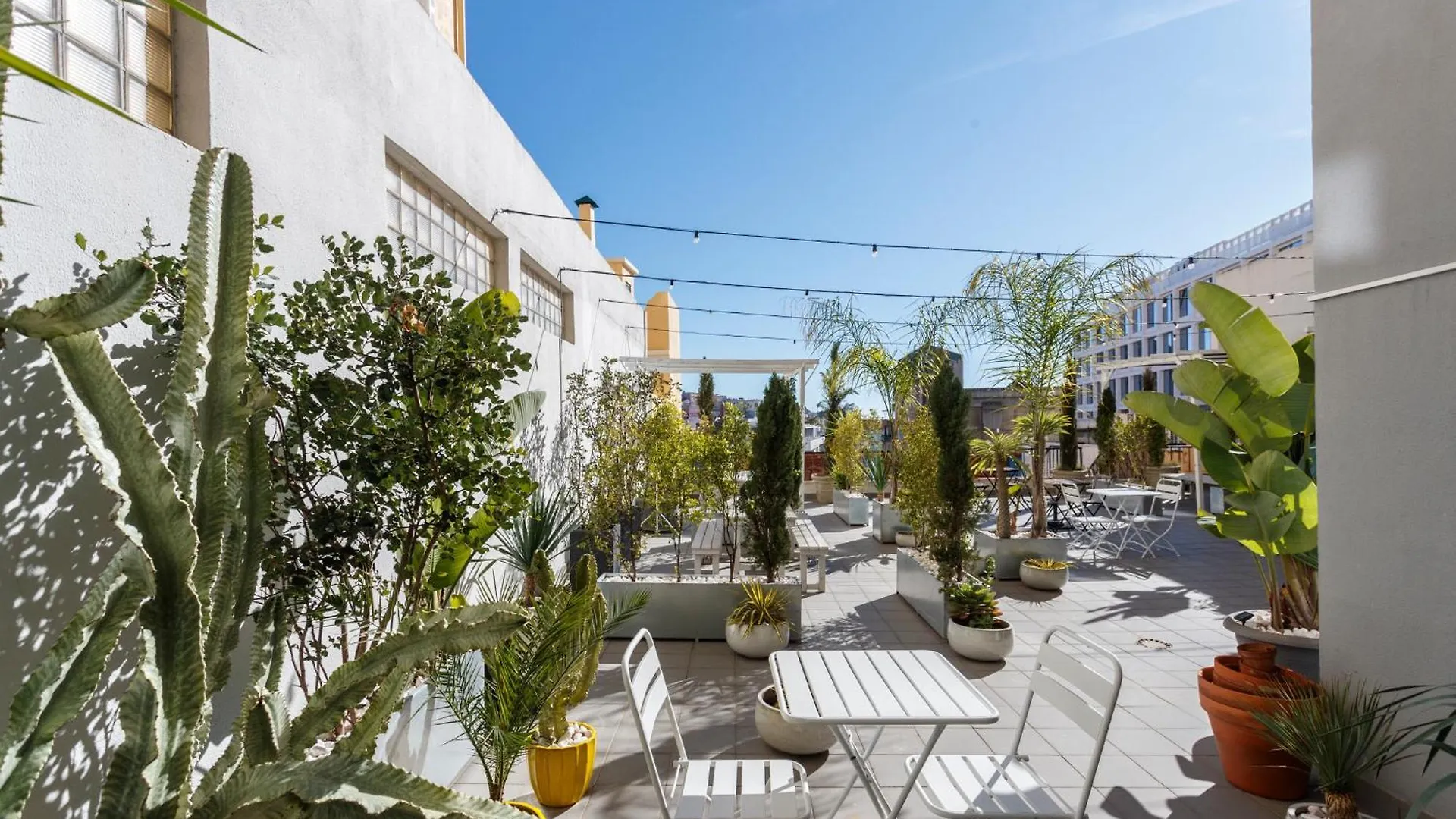 Mojito Breeze In Lisbon By Misha'S Place 3C 0*,  Portugal