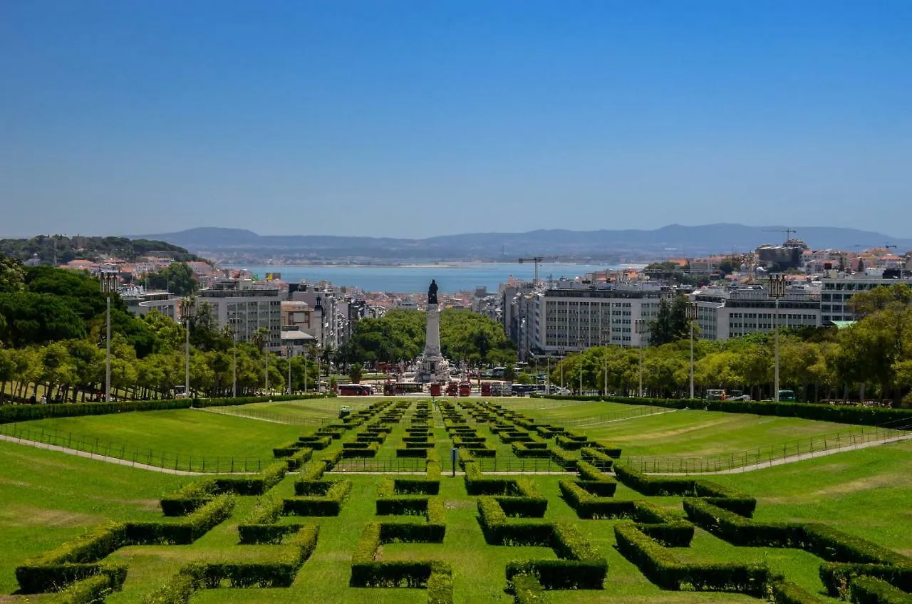 Mojito Breeze In Lisbon By Misha'S Place 3C